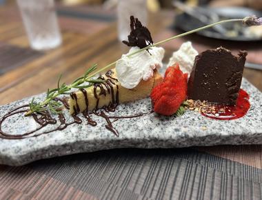 Strada Eateria & Bar
