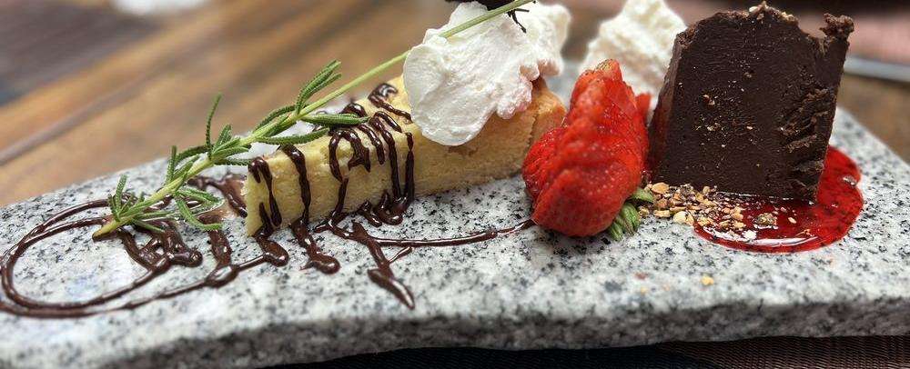 Strada Eateria & Bar